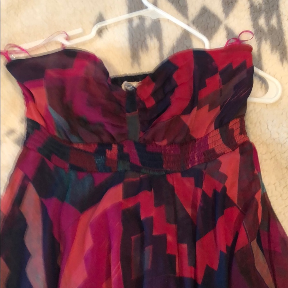 Roxy sheer handkerchief hemline dress. Size XLG